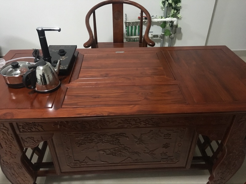 北京石景山王先生 把老榆木茶桌放在办公室...